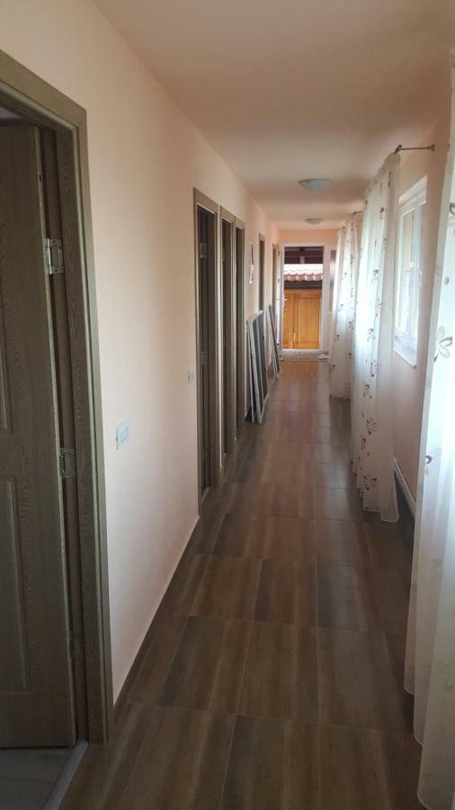 La Bustea Hotell Hartagani Exteriör bild